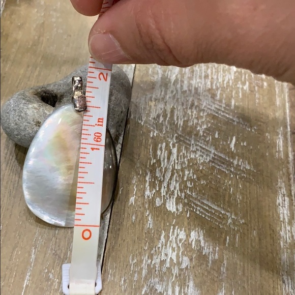 π
Authentic Shell Charm &Sterling - Picture 7 of 8